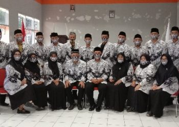 Pengukuhan Jajaran Pengurus Cabang PGRI Kecamatan Tawang Masa Bhakti XXII/2020-2025 Berjalan Khidmat