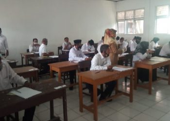 DPMD Karawang Serentak Lakukan Paper Test Kepada 104 Balon Kades