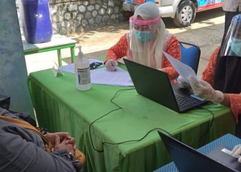 Vaksinasi Pendidik dan Tenaga Kependidikan di Kecamatan Karangjaya Tasikmalaya Lancar
