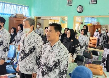 Lomba Nyanyi Solo Semarakan Pembukaan Rangkaian Kegiatan HUT PGRI & HGN Tingkat Kecamatan Indihiang