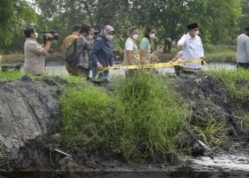 Cemari Aliran Sungai Cilamaya, Pabrik Tapioka  Ditutup Sementara Wagub Jabar