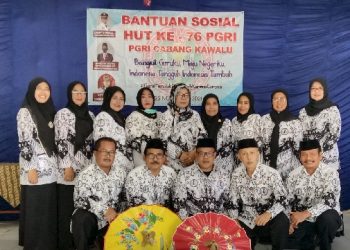 Dihari Guru Tahun 2021, PGRI Cabang Kawalu Berikan Santunan