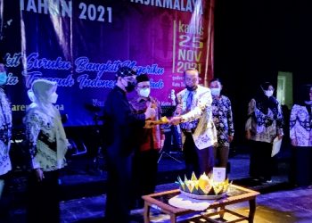 PGRI Kota Tasikmalaya Peringati Hari Guru Nasional 2021 Di Gedung Kesenian Tasikmalaya