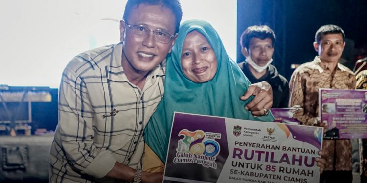 Bupati Ciamis Bersukacita Dimalam Peringatan Hari Jadi Ciamis Ke-380 & HKP Ke-50 Bersama Warga Eks Kwadanaan Kawali