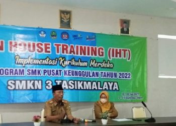 Kacabdisdik Jabar Wilayah XII Apresiasi Pelaksanaan IHT IKM Program SMK Pusat Keunggulan 2022 SMKN 3 Tasikmalaya