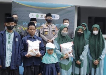 Rumah Amal Salman Salurkan Bantuan Beras Bagi 2.609 Santri Penghafal Al-Qur’an