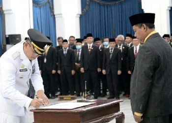 Pj. Walikota Tasikmalaya Dilantik Wagub Jabar