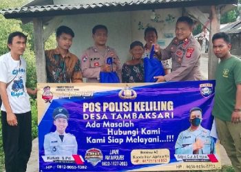 Wujudkan Quick Wins Presisi, Kapolsek Tirtajaya Karawang Santuni Kaum Jompo