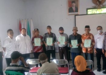 Ratusan Warga Desa Karyamukti Ciamis Sumringah Terima Sertifikat Tanah Dari Program PTSL