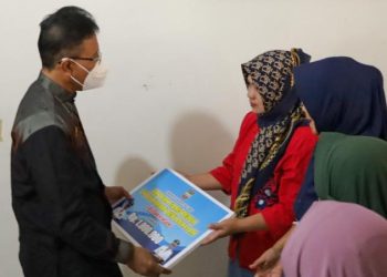 Bupati Ciamis Berikan Bantuan Kepada Korban Bencana Cuaca Ekstrim Panawangan