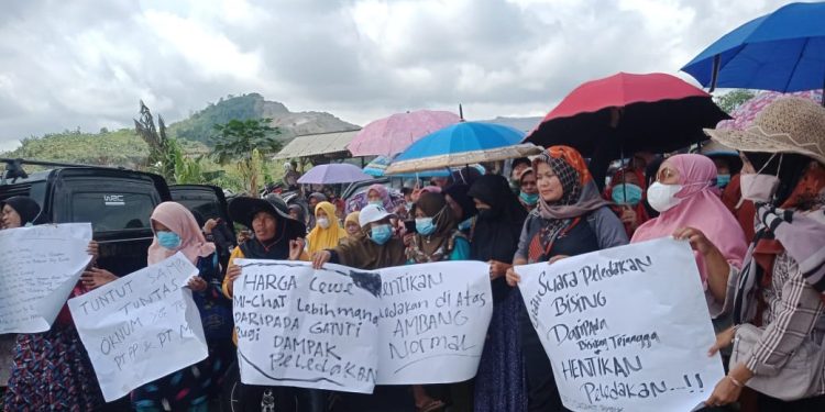 Ratusan Warga Terdampak Tambang Gunung Pangajar Beraksi