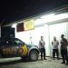Cipta Kondusifitas Malam Hari, Kanit Sabhara Polsek Tirtajaya Gelar Patroli