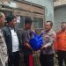 Kapolsek Tirtajaya Jenguk Warga Korban Kebakaran Rumah