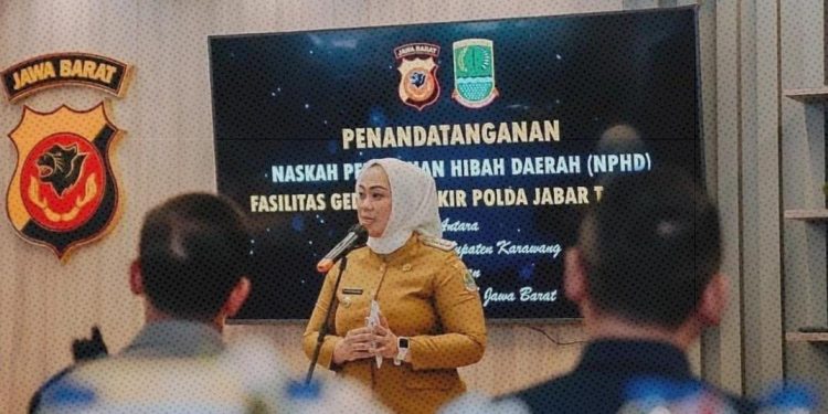 Pemda Karawang Serahkan Dana Hibah Sebesar 10 Miliar Rupiah Untuk Polda Jabar