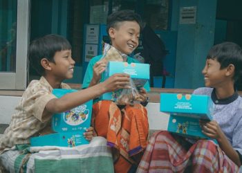 Rumah Amal Salman Hingga Pertengahan Ramadhan Ini Telah Bagikan 20 Ribu Lebih Takjil dan Makan Sahur