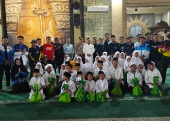Aliansi Karawang Kondusif Berbagi Takjil & Santunan Anak Yatim