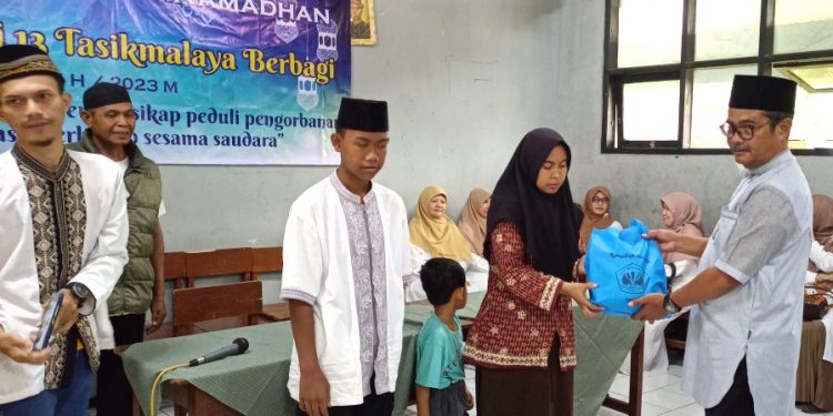 Memetik Berkah Ramadhan, SMPN 13 Tasikmalaya Berbagi Dengan Anak Yatim dan Dhuafa