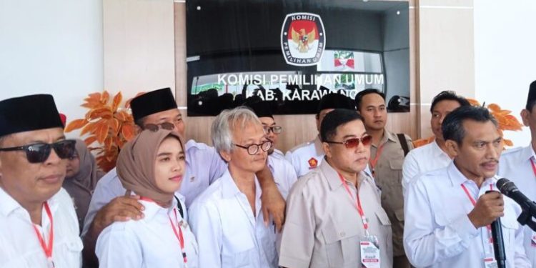 Partai Gerindra Karawang Daftarkan 50 Bacalegnya Ke KPU