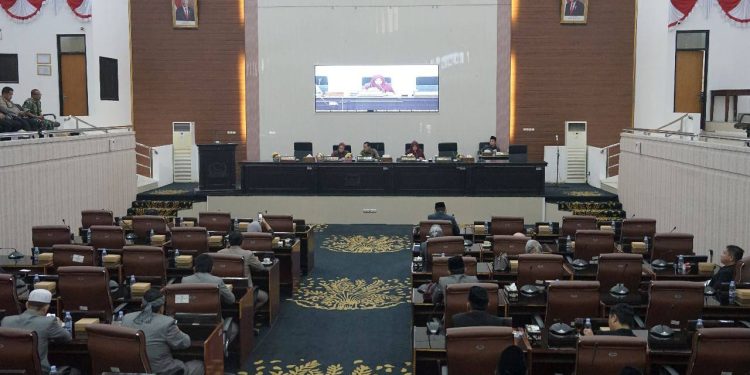DPRD Kab. Karawang Paripurnakan Raperda Pertanggungjawaban APBD TA 2022