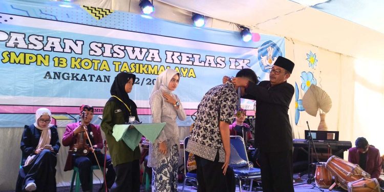 SMPN 13 Tasikmalaya Tahun Ini Lepas 345 Siswa