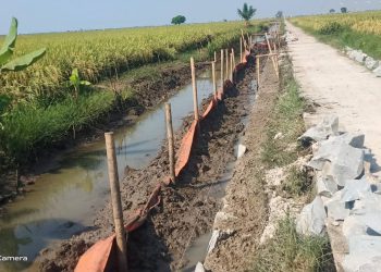 Warga Kecewa Proyek Penurapan Jalan Poros Di Desa Sumur Gede Diduga Kurangi Volume Juga Dikerjakan Tidak Sesuai Spek