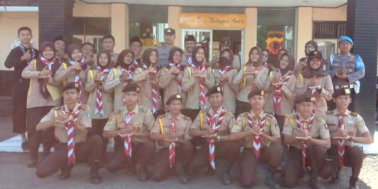 Polsek Banjarsari Lepas Anggota Pramuka Kwartir 23 Menuju Perjusami Saka Bhayangkara Tingkat Polres Ciamis