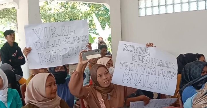 Warga Sindangsari Desa Purwajaya Purwadadi Ciamis, Protes Diberi Piala Bekas