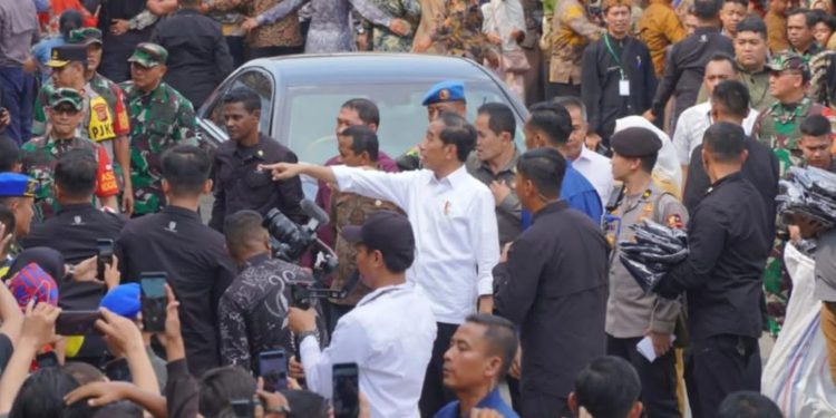 Di Hari Jadi Karawang Ke-390, Presiden Jokowi Sambangi Pasar Johar