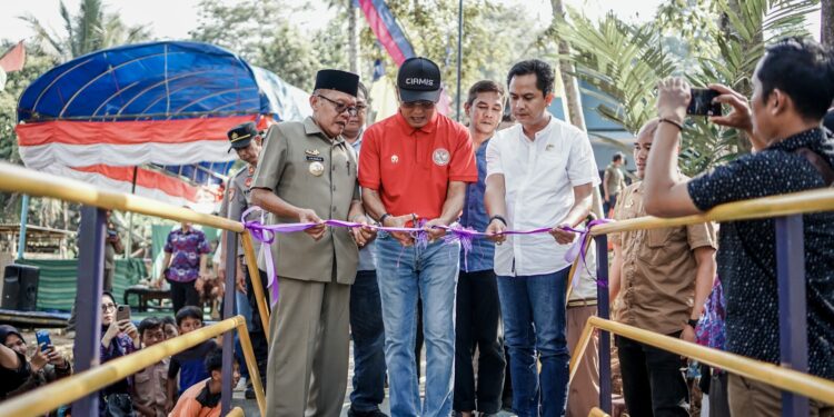 Bupati Ciamis Resmikan Jembatan Sindsu