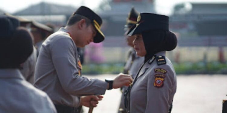 Kapolres Pimpin Langsung Apel Sertijab PJU Di Lingkup Polres Karawang