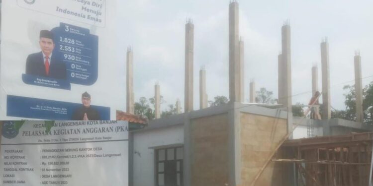 Bersumber ADD, Pemdes Langensari Tingkatkan Gedung Kantornya