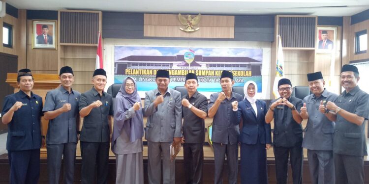 Pj Walikota Tasikmalaya Lantik 11 Kepala SMP Negeri