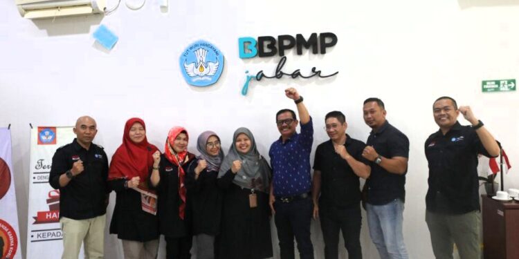 Gali Info PMO, Disdik Kota Tasikmalaya Kunjungi BBPMP Jabar