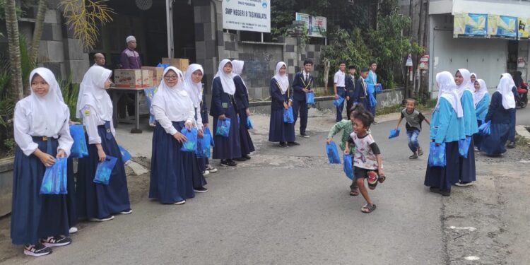 Nedeltas Bahagia Berbagi