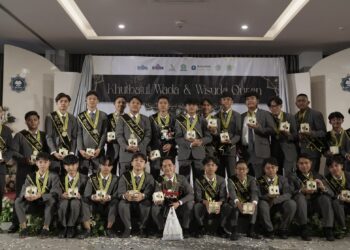 SMA Ibnu Siena Cikoneng Lepas Alumni Angkatan 16