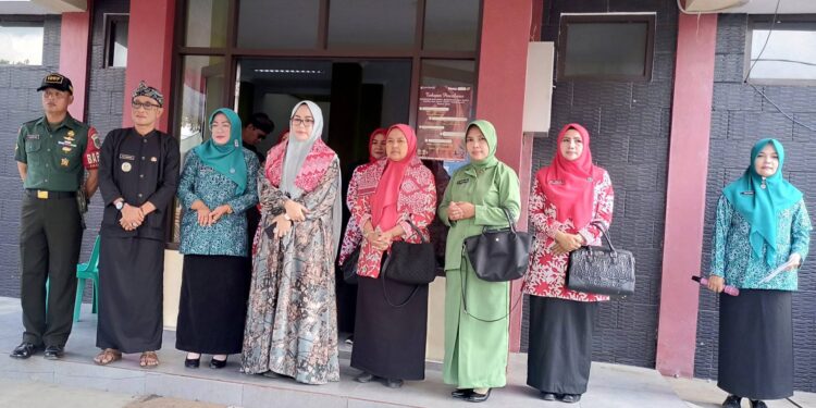 Ketua TP-PKK Kabupaten Tasikmalaya Laksanakan Binwil Di Kecamatan Cisayong