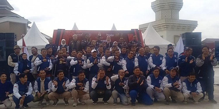 Kejar Target Partisipasi Masyarakat 82% di Pilkada Serentak 2024, KPU Jabar Bersama KPU Karawang Gelar Touring Demokrasi