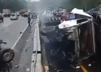 Gegara Truk Terguling, Belasan Mobil Tabrakan Beruntun Di Ruas Jalan Tol Cipularang KM 92