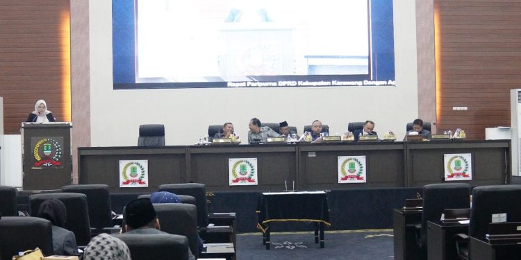 Masa Reses I DPRD 2024/2025 Kabupaten Karawang Diumumkan Dalam Rapat Paripurna