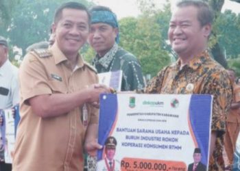Bupati Karawang Sudah Serahkan Bantuan Alat Penunjang Produksi Bagi UMKM
