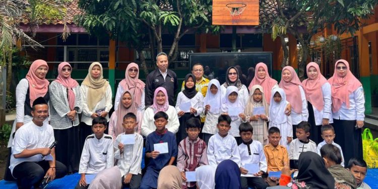 SDN 1 Manangga Bungursari Kota Tasikmalaya, Memetik Berkah Ramadhan 1446 Hijriah Santuni Anak Yatim dan Berbagi Paket Sembako Kepada Warga Sekitar