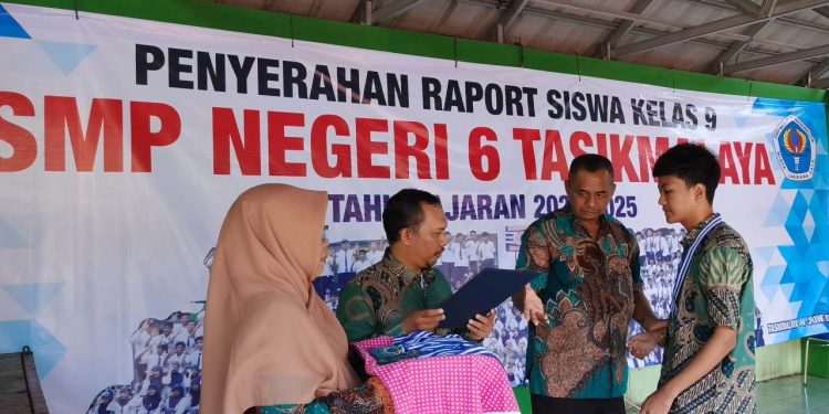 Secara Sederhana Siswa Kelas IX SMPN 6 Kota Diserah Terimakan