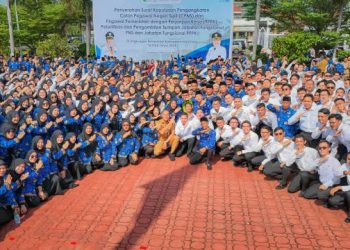 Momentum Penyerahan SK Pengangkatan CPNS & PPPK Tahun 2024 Kabupaten Karawang