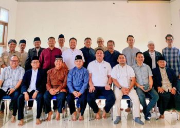 H. Shalahudin Al-Ayyubi Didapuk Bupati Menjadi Ketua DKM Al-Jihad Karawang