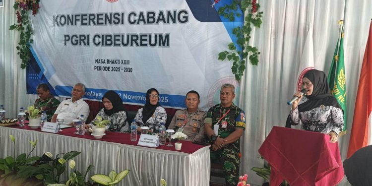 Konferensi Cabang PGRI Cibeureum Secara Resmi Dibuka Wakil Ketua II PGRI Kota Tasikmalaya