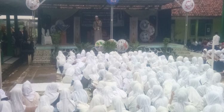 Peringatan Isra Mi’raj 1447 Hijriyah SMPN 1 Cihaurbeuti Ciamis Khidmat