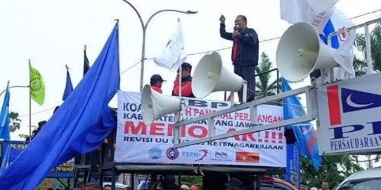 Belasan Ribu Buruh Karawang Dipastikan OTW Jakarta Peringati May Day 2026