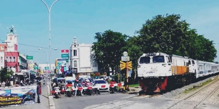 Berkaca Pada Kecelakaan Kereta Api di Bekasi, Bupati Karawang Rencanakan Bangun Underpass