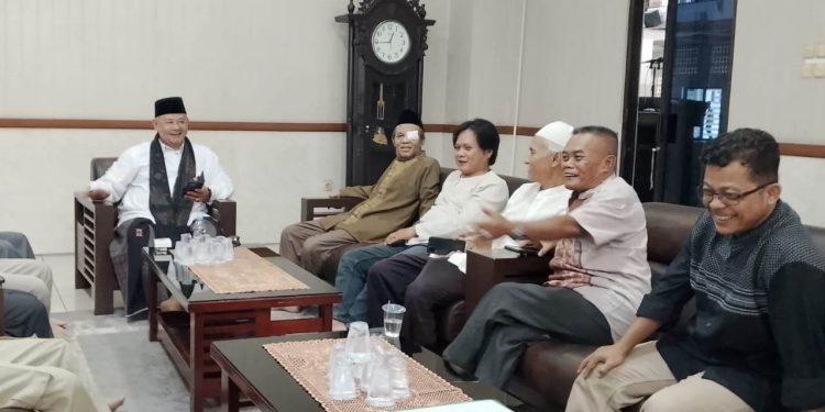 Kunjungan Anggota FOSSMA Disambut Hangat Ketua Umum DKM Mesjid Agung Kota Tasikmalaya
