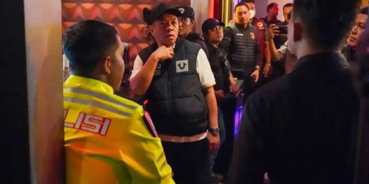 Dalam Sidak Terpadu, DPMPTSP Karawang Temukan SKPL Minol Janggal